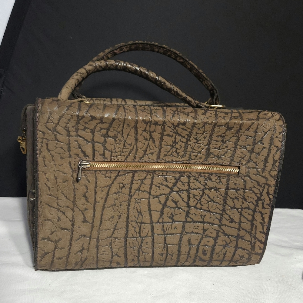LAMPROM Elephant Textured Leather Top Handles Latching Zipper Purse Bag
